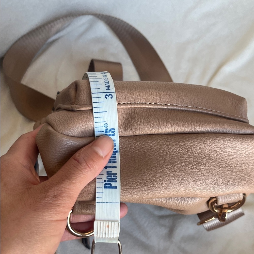 Stylish Taupe Mauve Crossbody Bag - Picture 5 of 8